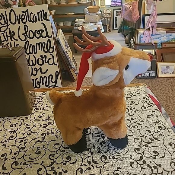 Red Nose Reindeer - Picture 4 of 8